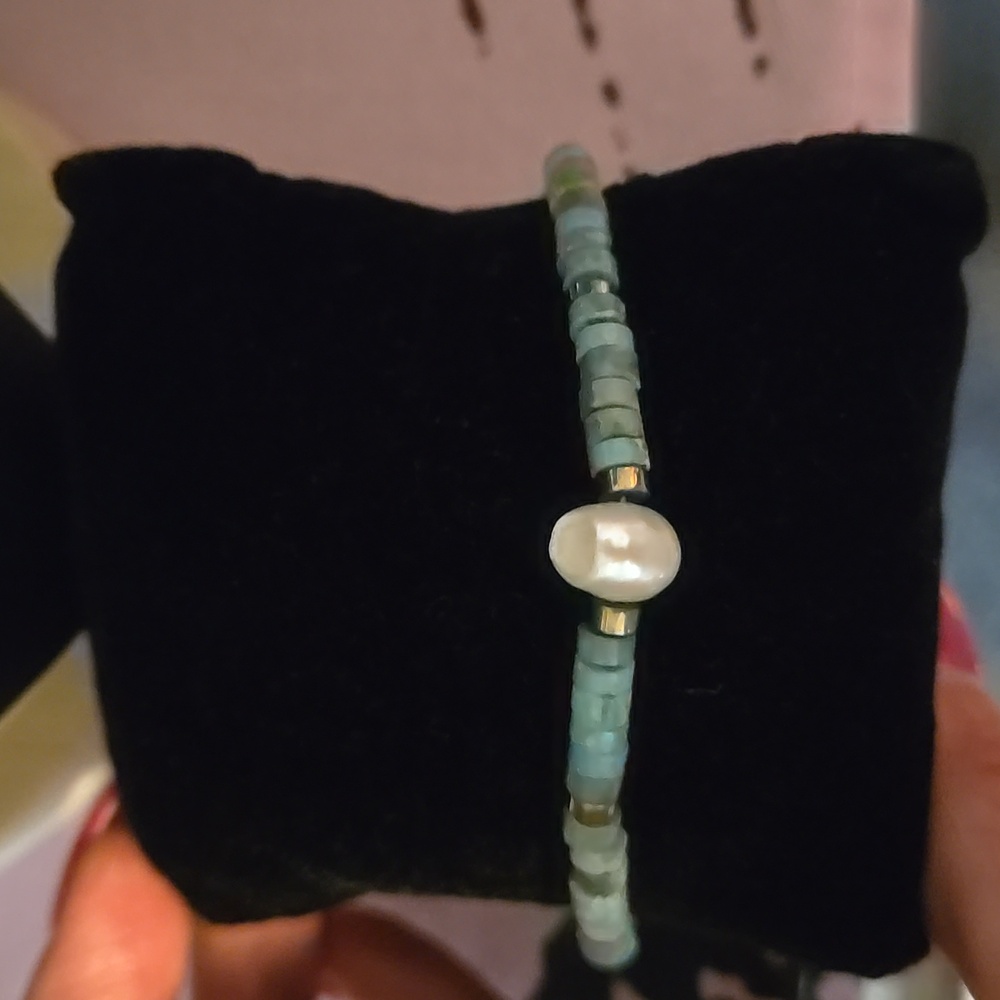 Chic Heishi Turquoise and Pearl Necklace With Gold And Matching Bracelet Set - Picture 13 of 15